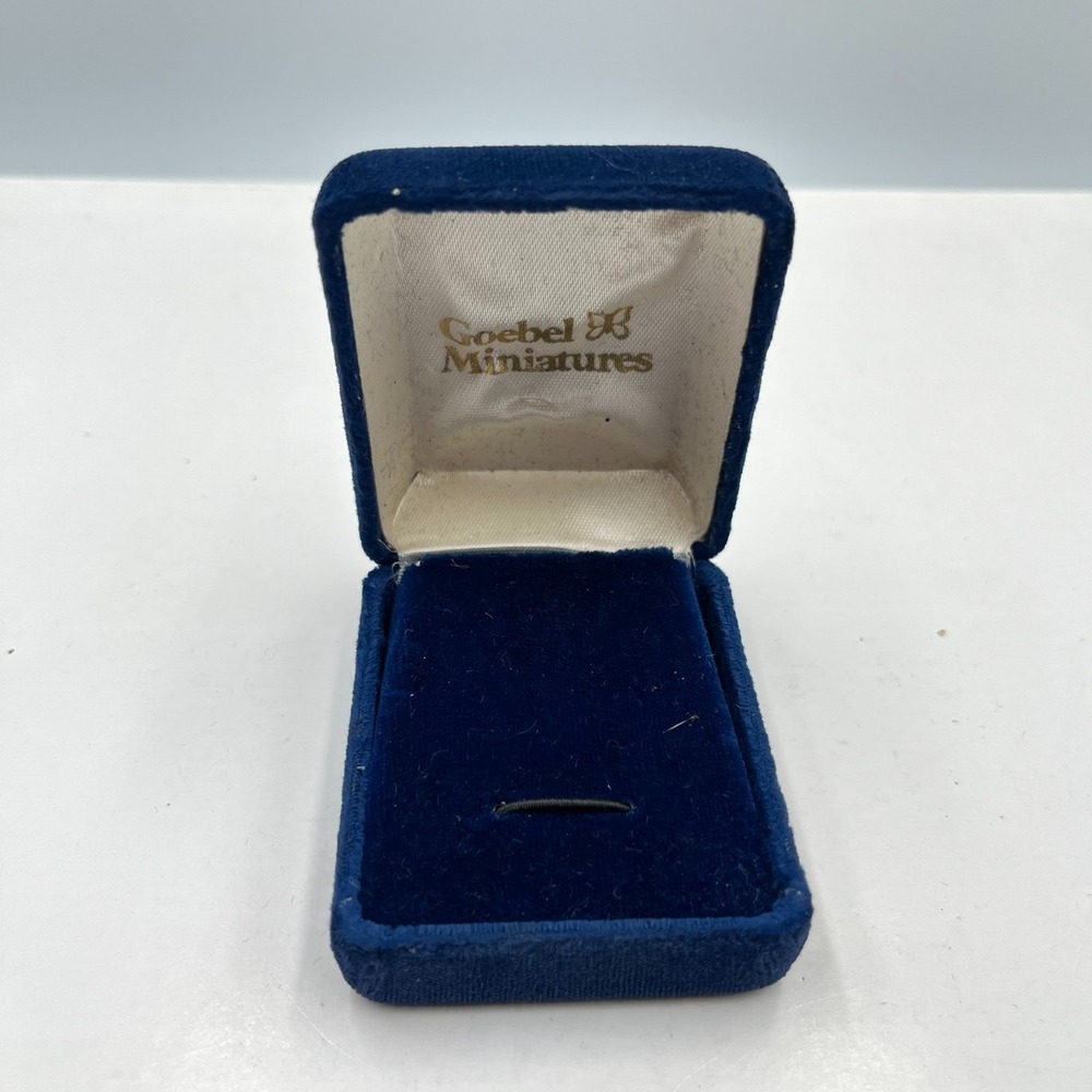 Vintage Goebel Miniatures Blue Velvet Jewelry Box Presentation‎ Case Hinged